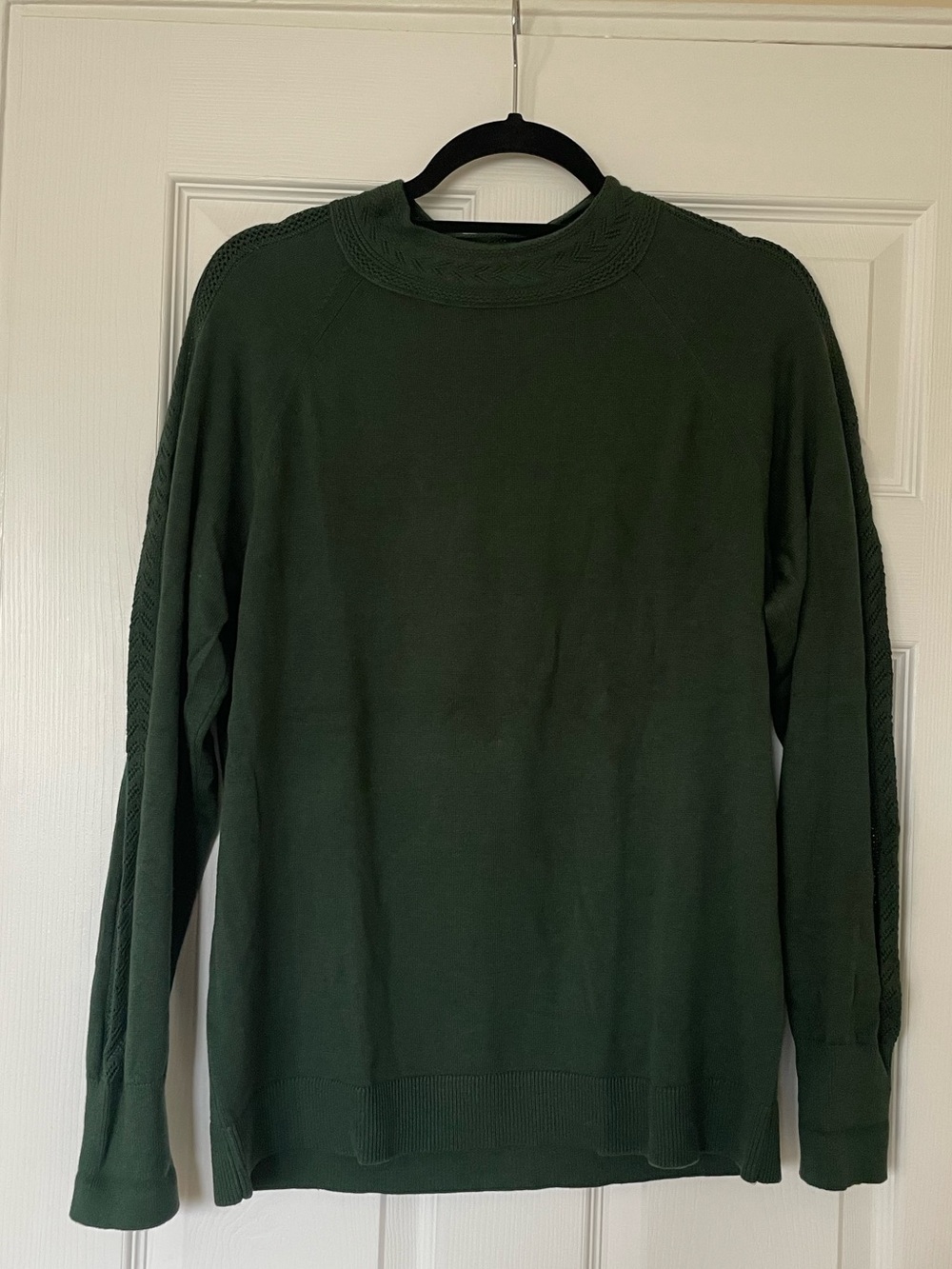 Banana Republic Factory Green Crewneck Sweater Classic Knit